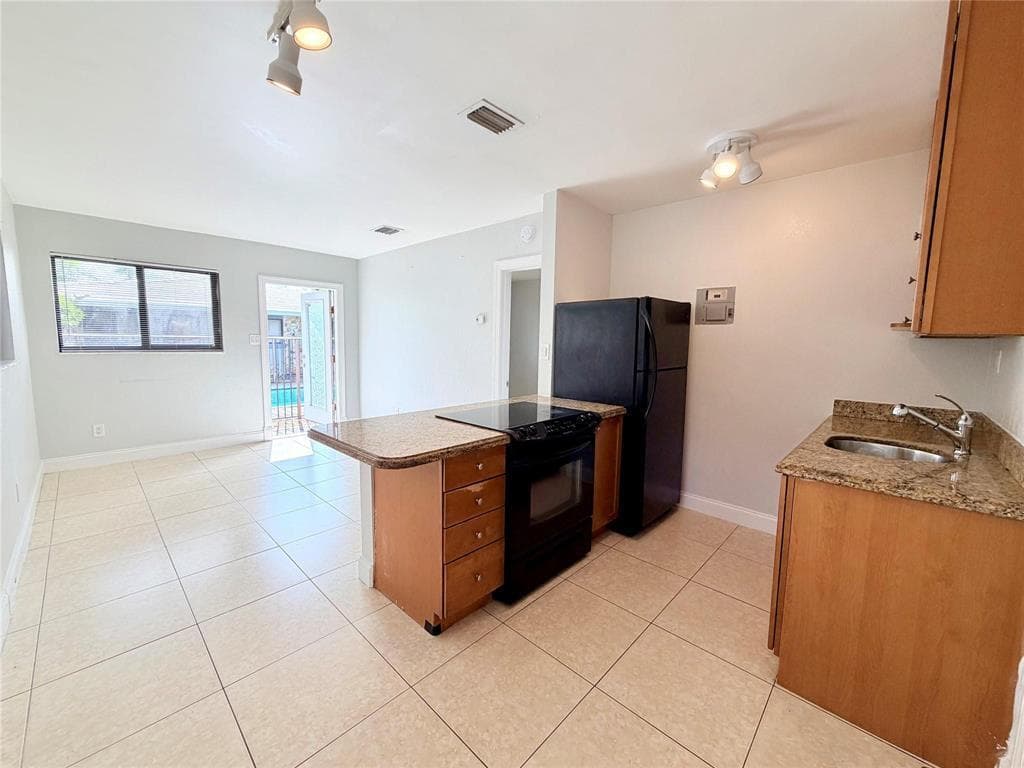 1023 NW 1st Avenue # Apt.4, Fort Lauderdale FL 33311 photo 5