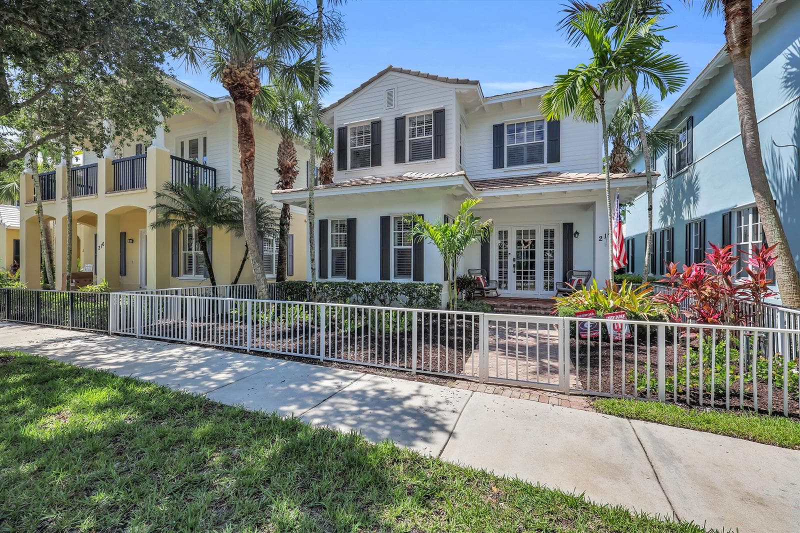 212 W Bay Cedar Circle, Jupiter FL 33458 photo 2