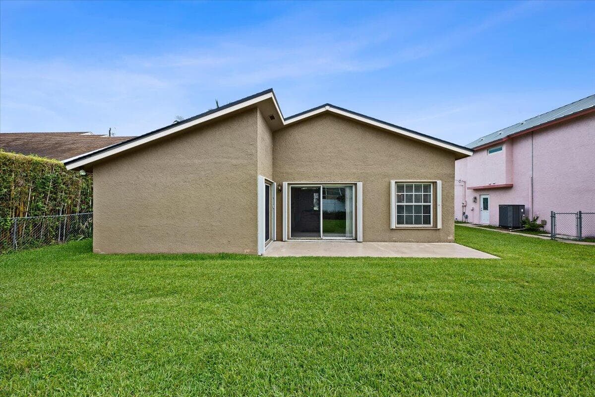 6397 Garrett Street, Jupiter FL 33458 photo 2