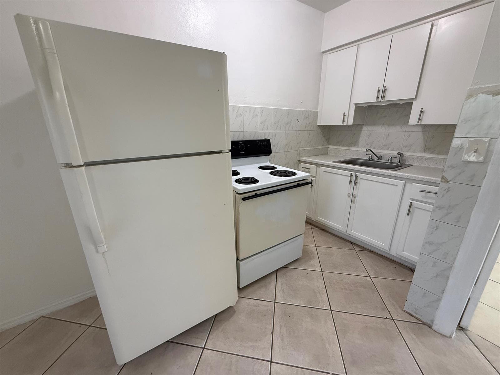6014 Fillmore Street # 4e, Hollywood FL 33024 photo 2