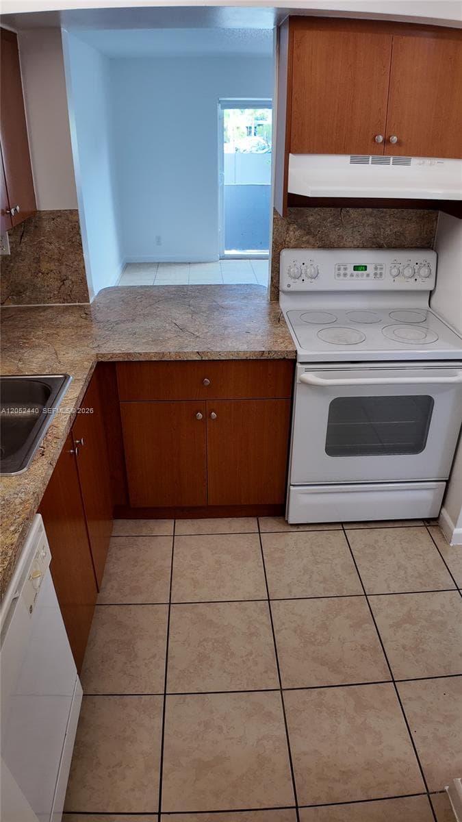 11140 SW 196th St # 408, Cutler Bay, FL 33157 photo 3