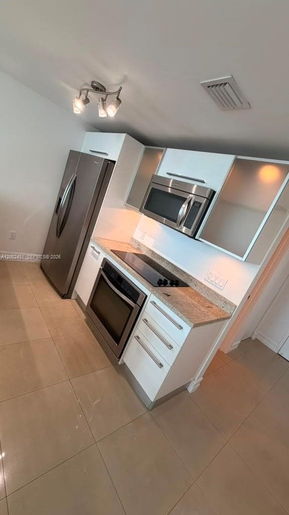 185 SW 7th St # 2505, Miami FL 33130 photo 2