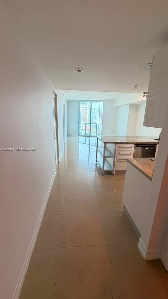 185 SW 7th St # 2505, Miami FL 33130 photo 4