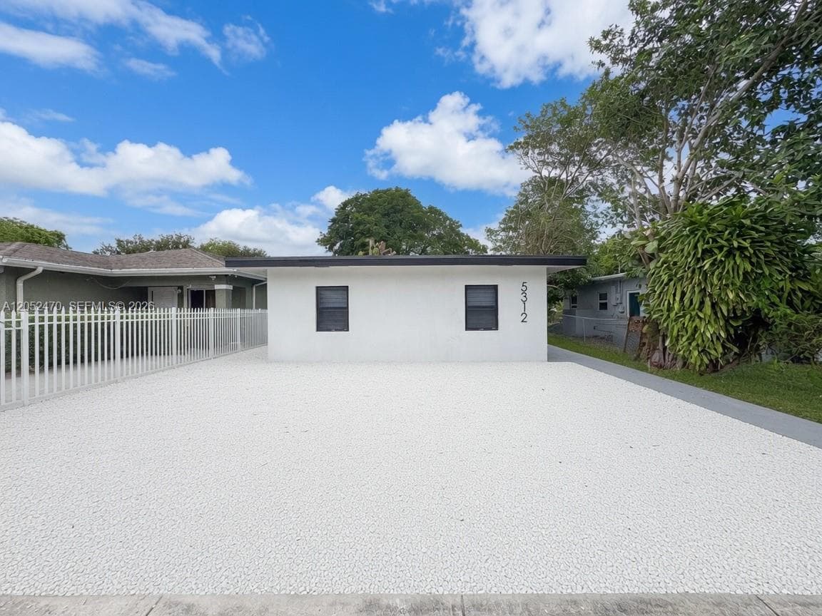 5312 NW 24th Ct, Miami FL 33142 photo 2
