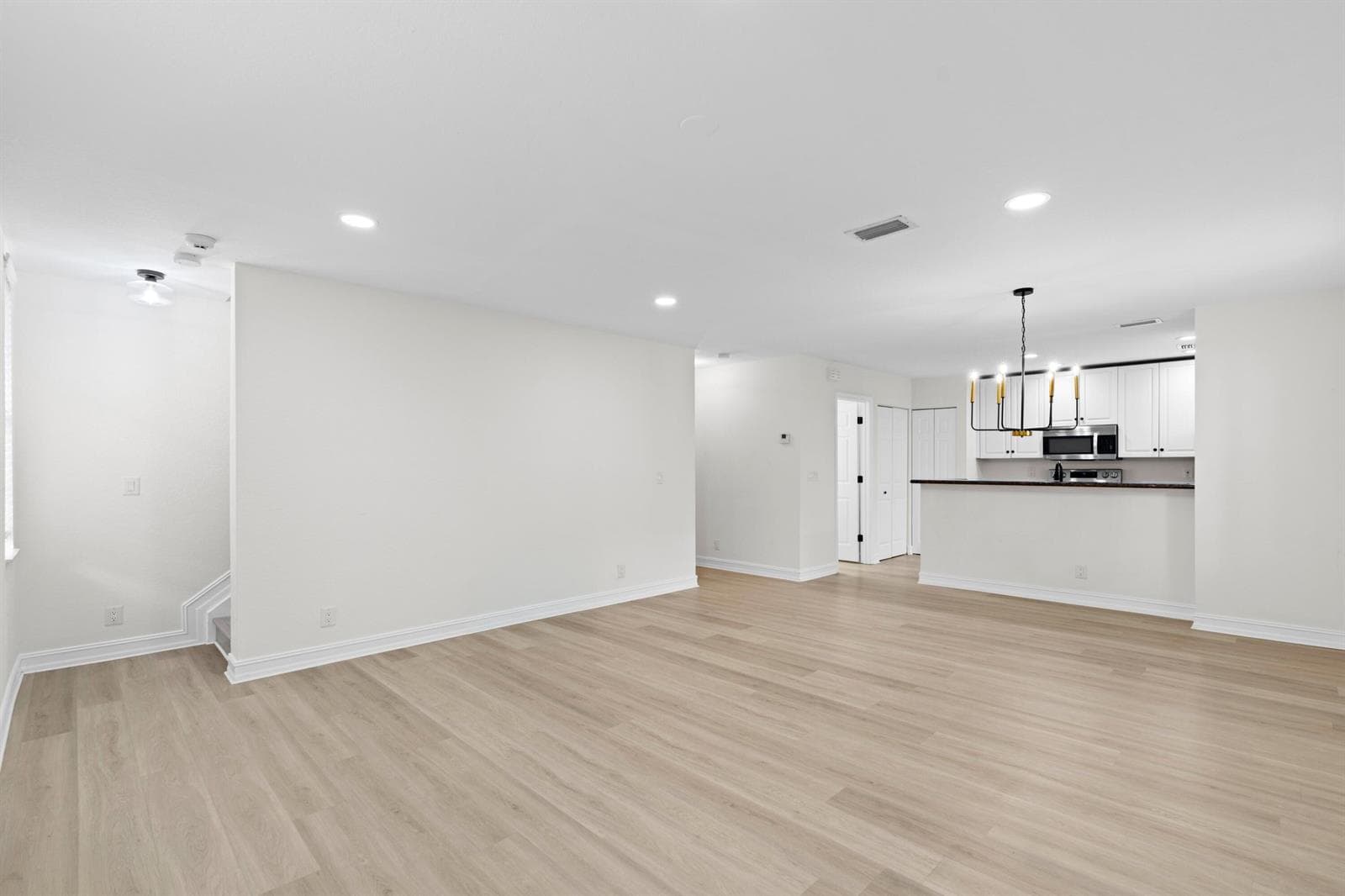 1127 Florida Avenue, West Palm Beach FL 33401 photo 2
