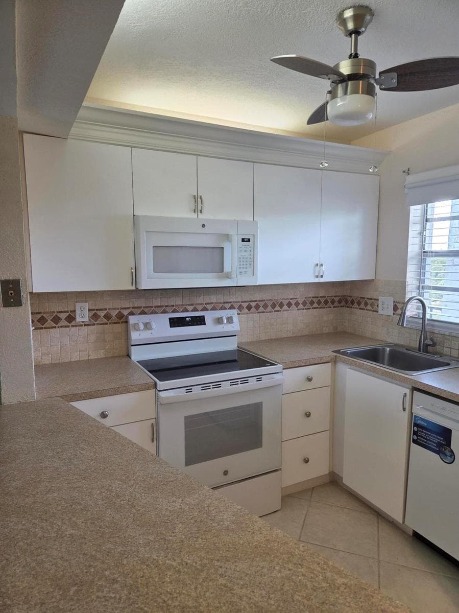 2998 Sunrise Lakes Drive E # 411, Sunrise FL 33322 photo 5