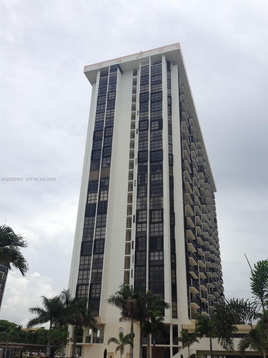 1901 Brickell Ave # B504, Miami FL 33129