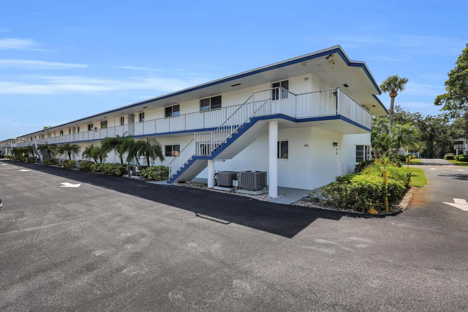 4 Garden Street # 204n, Tequesta FL 33469 photo 2