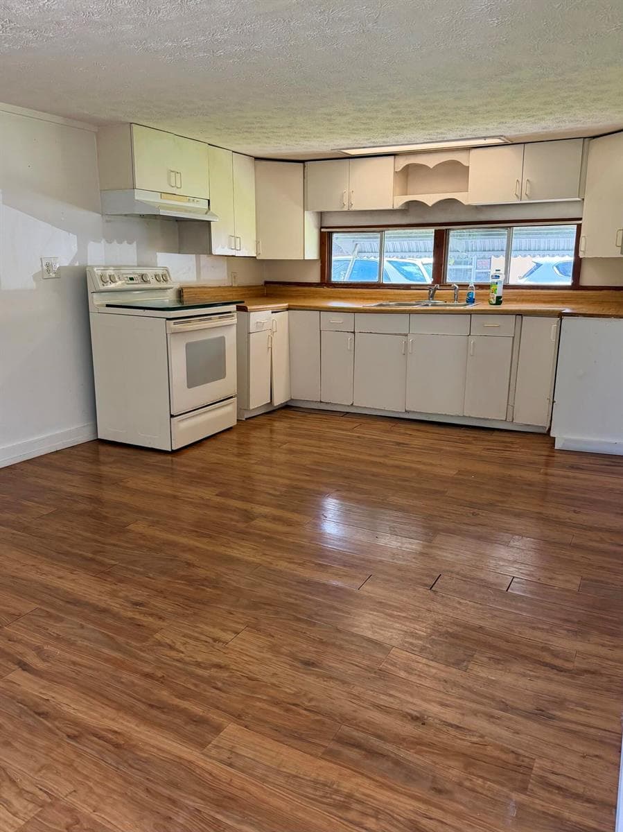 1864 SW College Street, Stuart FL 34997 photo 3