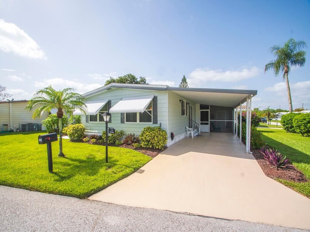 174 NE Emerald Drive, Jensen Beach FL 34957 photo 2