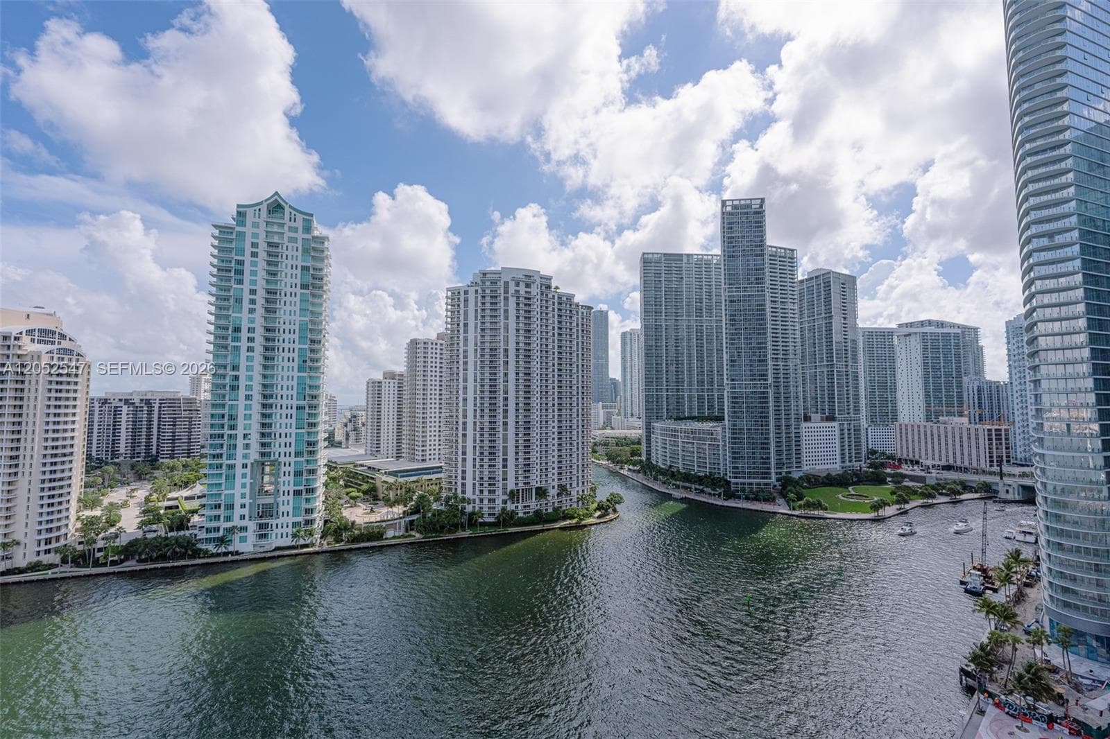 325 S Biscayne Blvd # 2119, Miami FL 33131 photo 2
