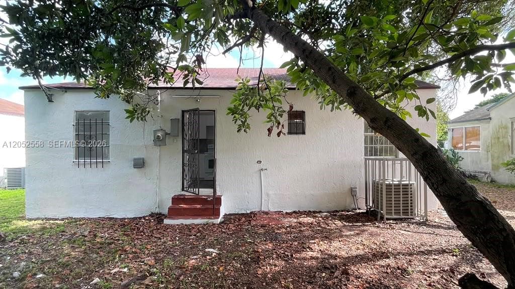 1012 NW 66th St # 0, Miami, FL 33150 photo 4