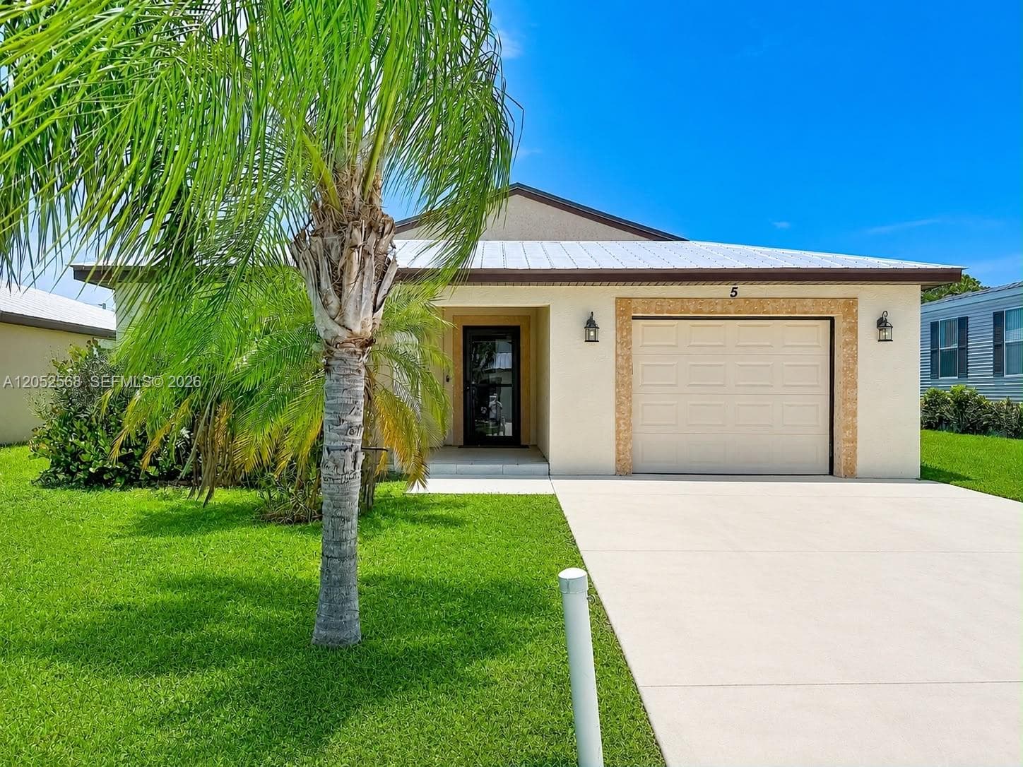 5 Flamenco Way, Port St. Lucie FL 34952
