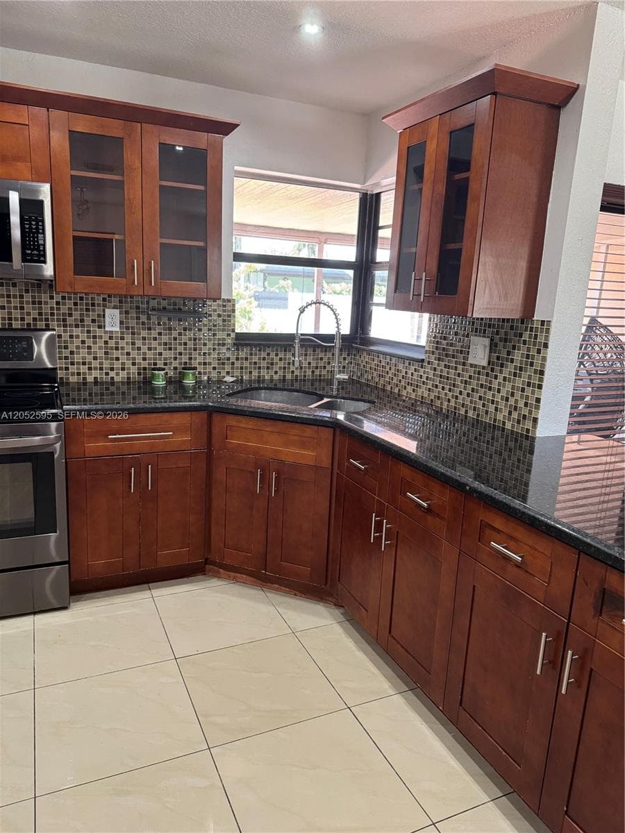 8240 NW 181st St # 1, Hialeah FL 33015 photo 3