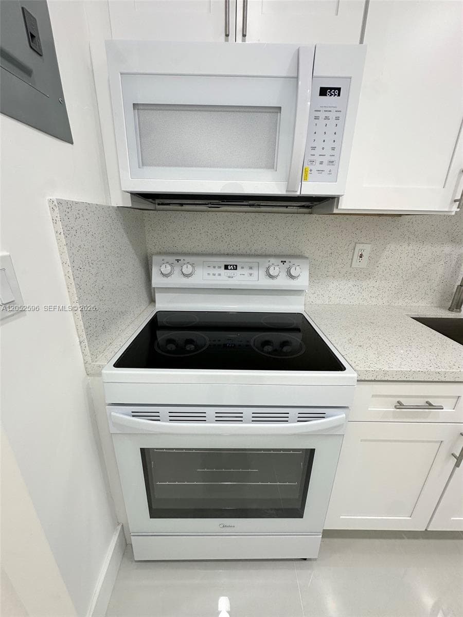 417 NW 7th Ter # 2, Fort Lauderdale FL 33311 photo 3