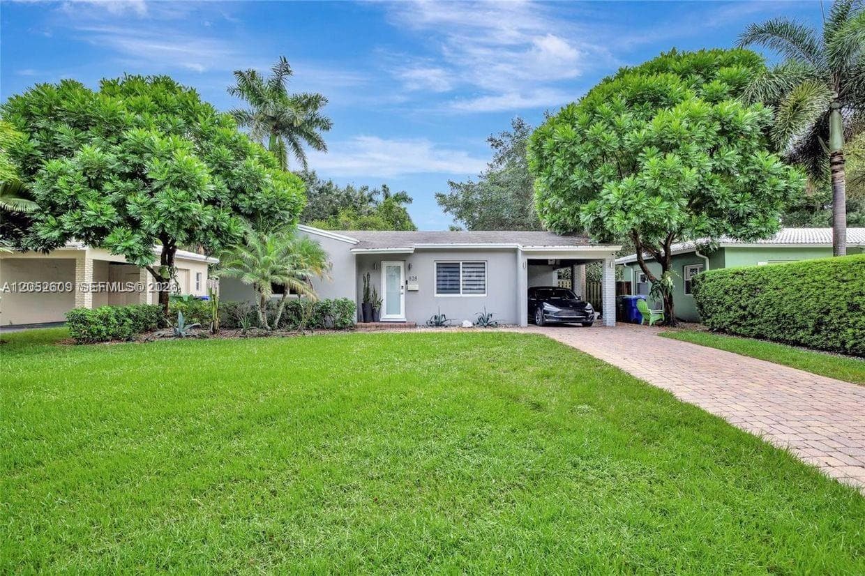 828 SW 15th St, Fort Lauderdale FL 33315 photo 2