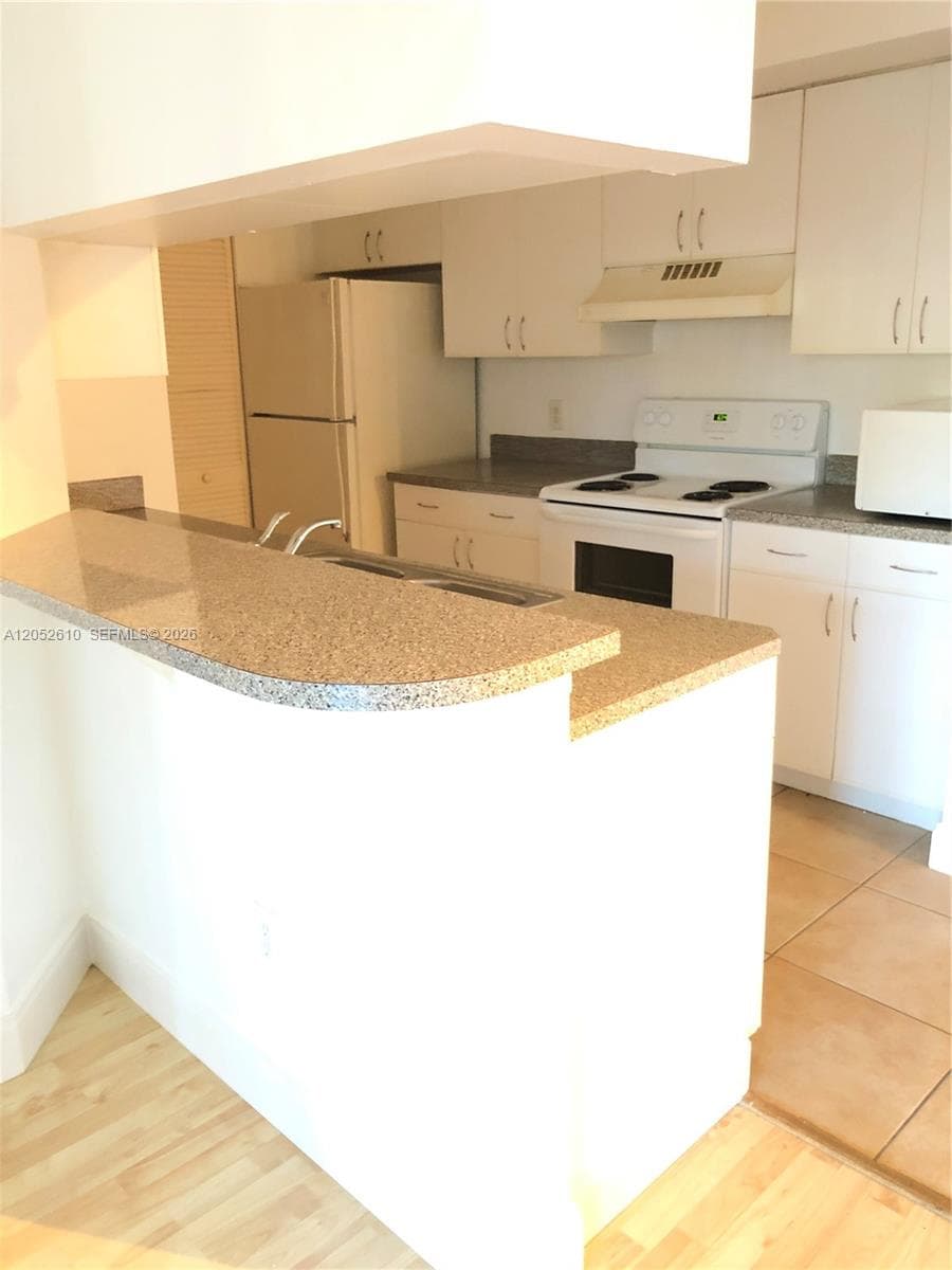 420 S Park RD # 108, Hollywood FL 33021 photo 4