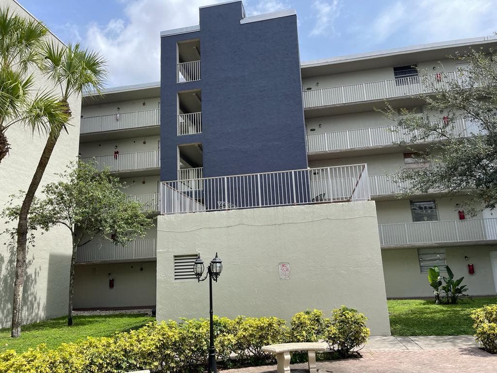 10000 NW 80th Court # 2534, Hialeah Gardens FL 33016