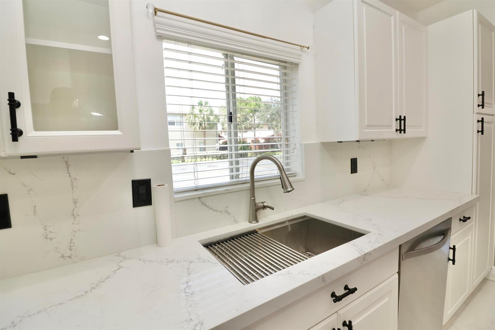 2952 NW 33RD Lane, Lauderdale Lakes FL 33311 photo 4