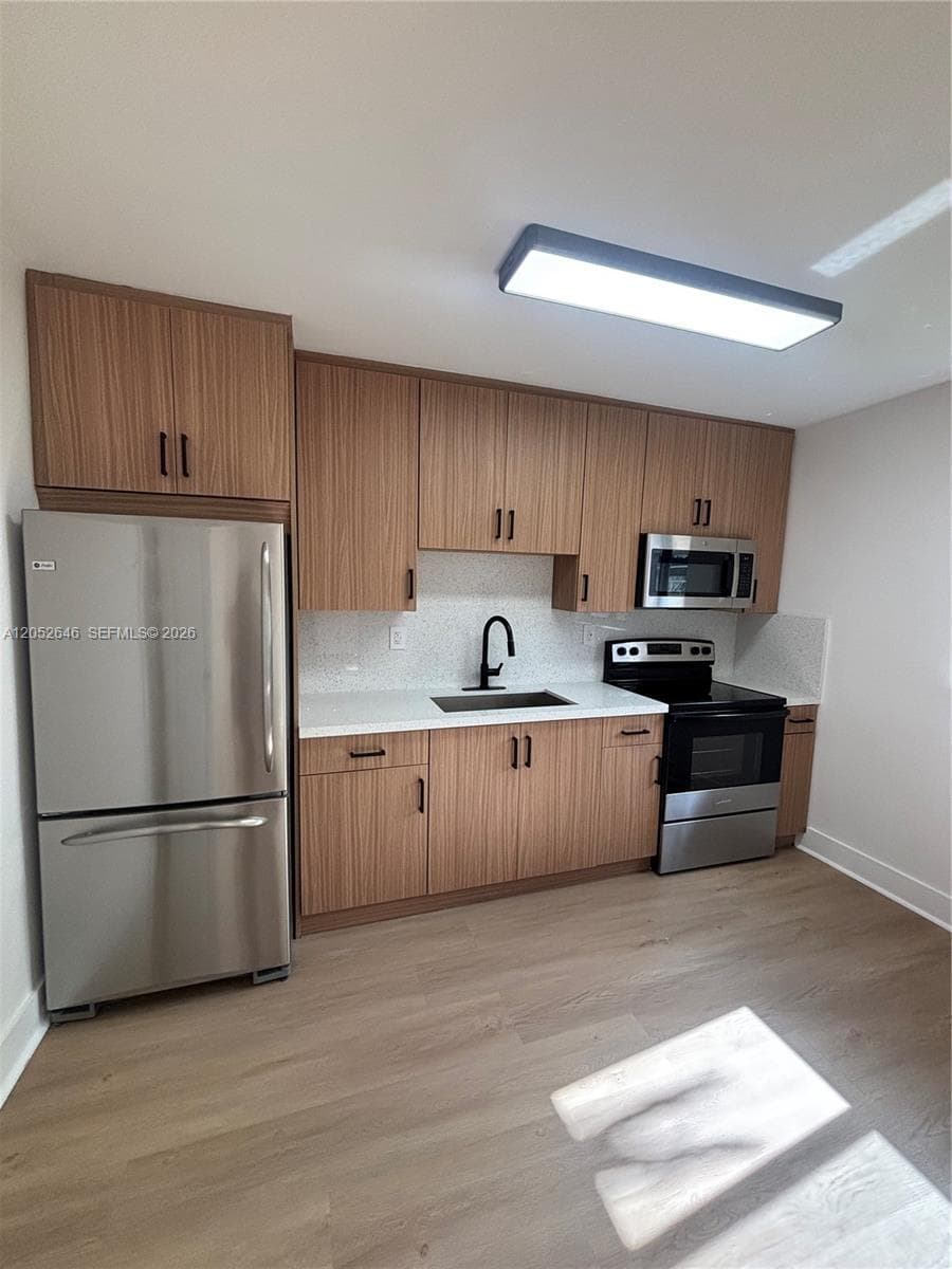 1353 NW 5th St # 1, Miami, FL 33125 photo 2