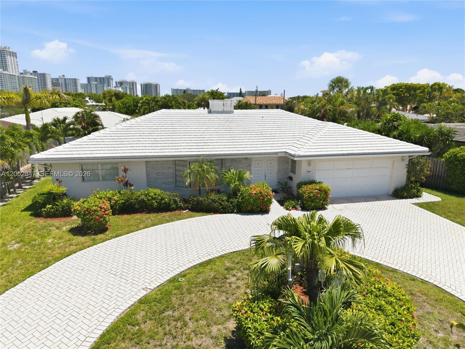 8 Castle Harbor Is, Fort Lauderdale FL 33308 photo 2
