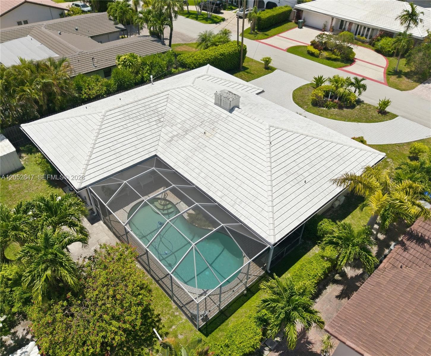 8 Castle Harbor Is, Fort Lauderdale FL 33308 photo 3