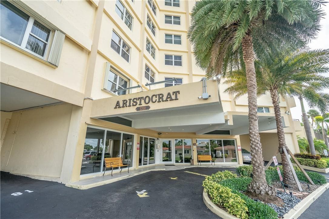 1200 Hibiscus Avenue # 1704, Pompano Beach FL 33062 photo 4