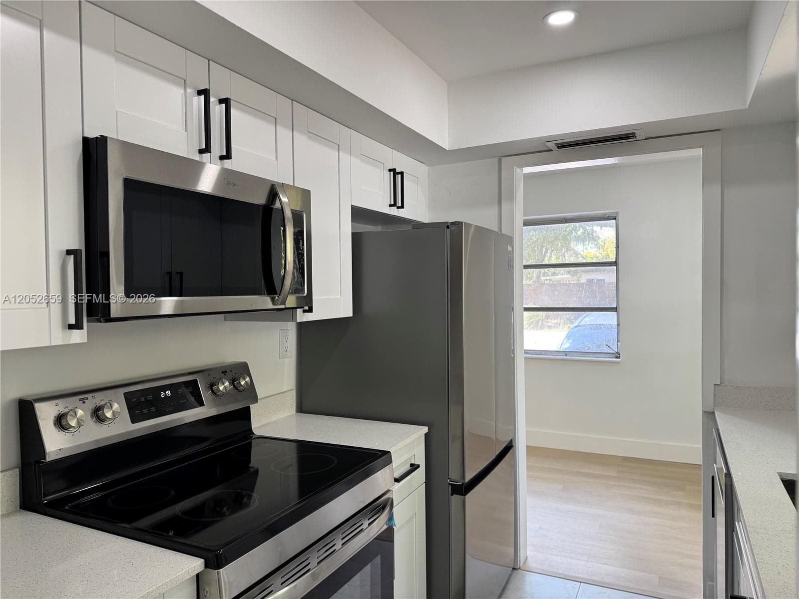 890 SW 28th St # 1, Fort Lauderdale FL 33315 photo 2