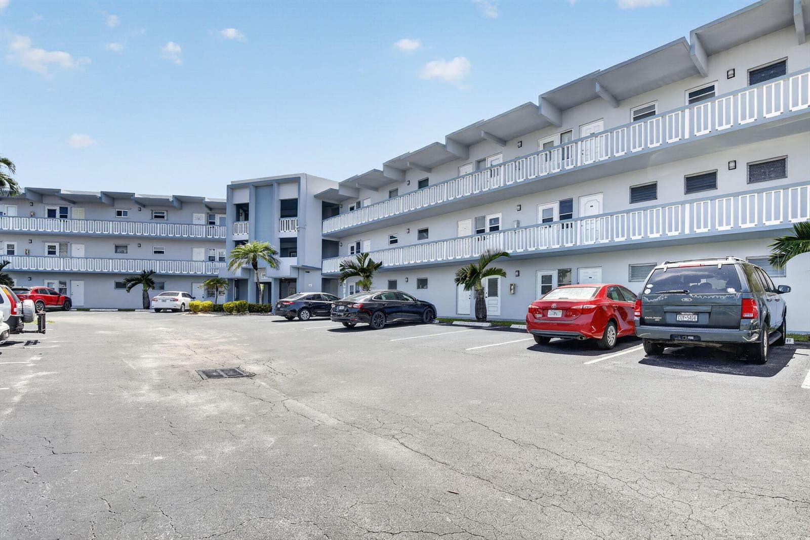 2200 PARK Lane # 208, Hollywood FL 33021 photo 3