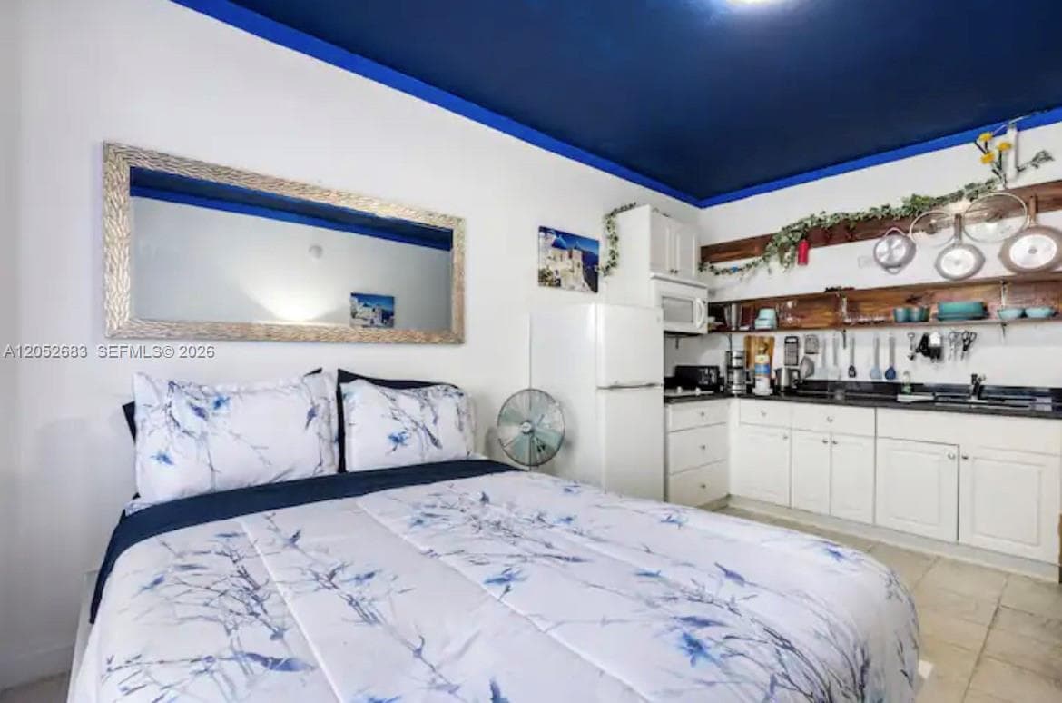 255 W 24th St # 302, Miami Beach FL 33140 photo 2