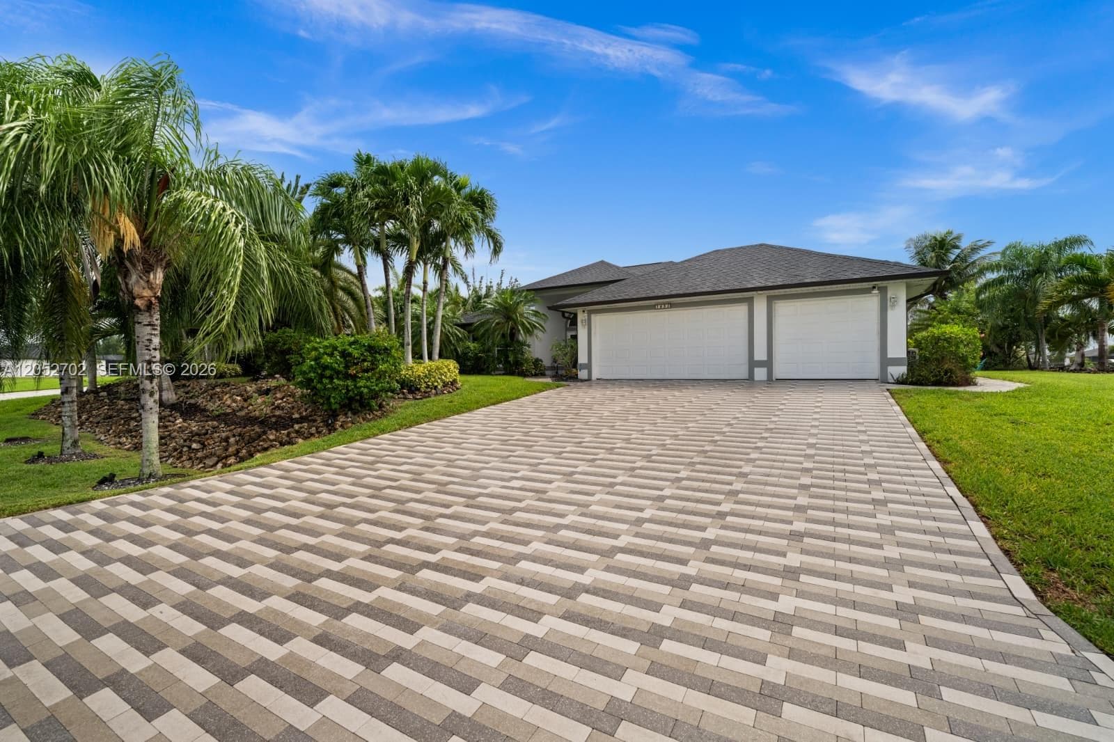 1638 NW 38 TH PL, Cape Coral FL 33993 photo 4