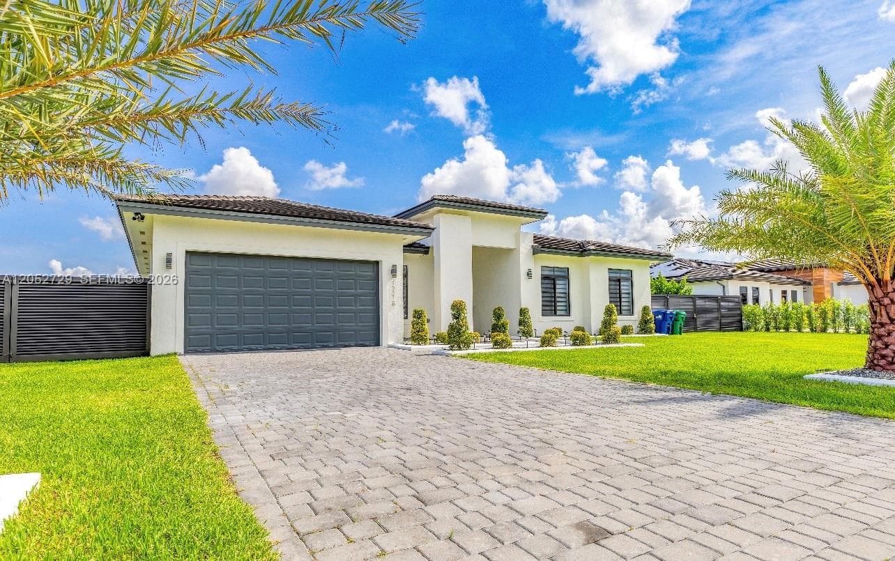 13218 SW 230th st, Miami FL 33170