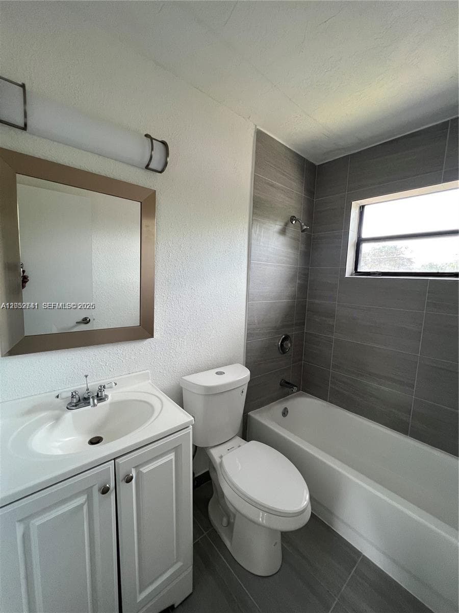 1286 NW 59th St, Miami FL 33142 photo 5