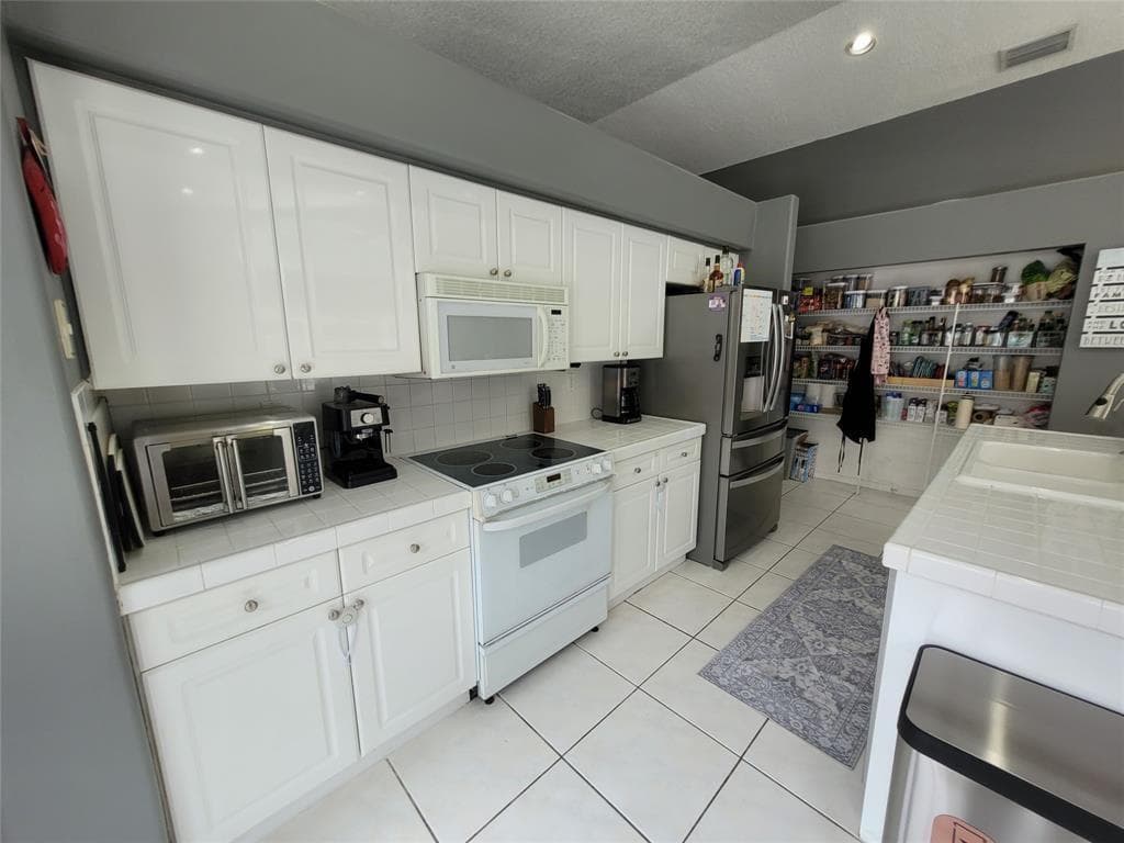 6416 BARTON CREEK Circle, Lake Worth FL 33463 photo 3