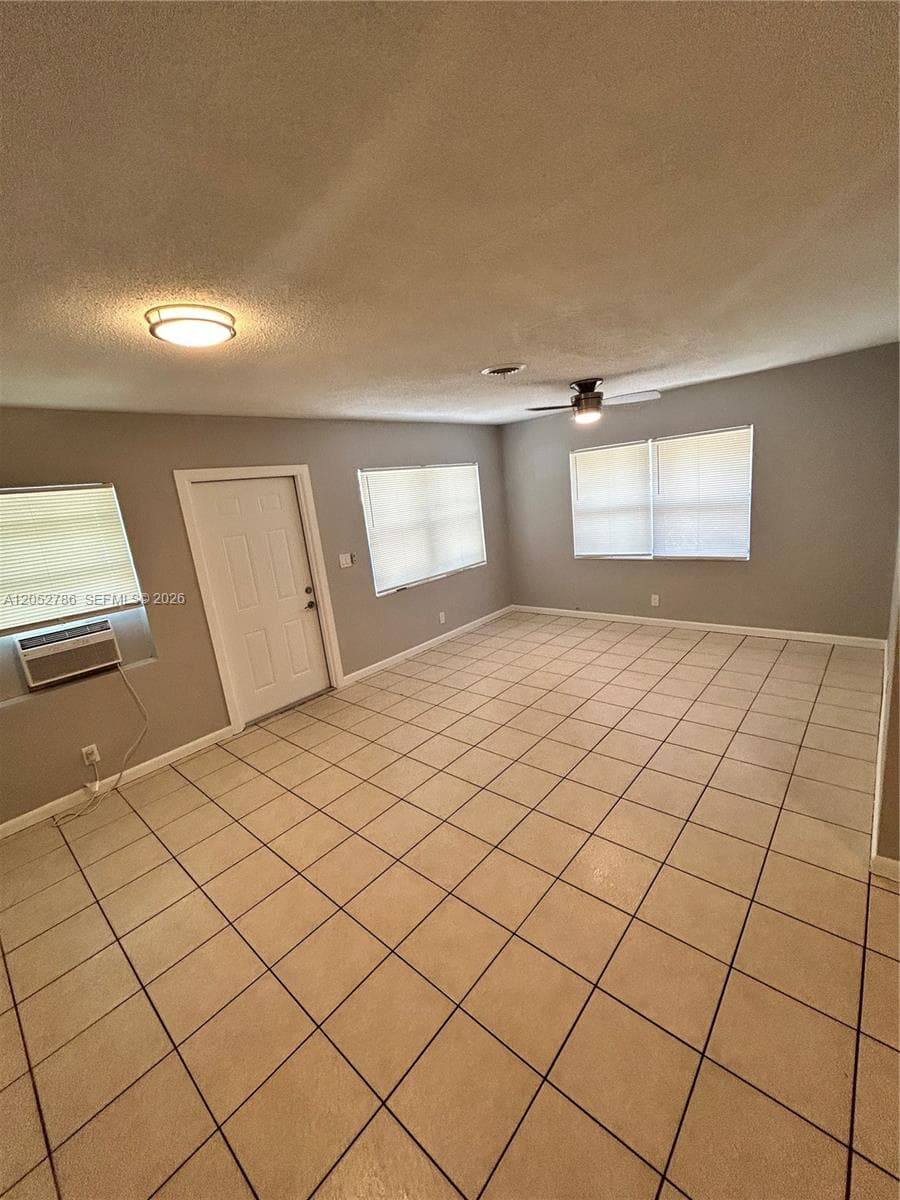 1508 NW 8th Ave # 1, Fort Lauderdale, FL 33311 photo 2