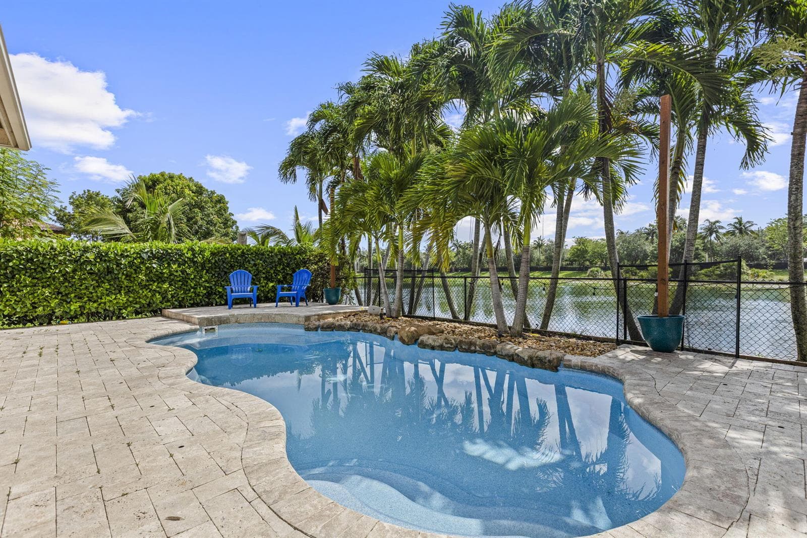 455 Cresta Circle, West Palm Beach FL 33413 photo 3