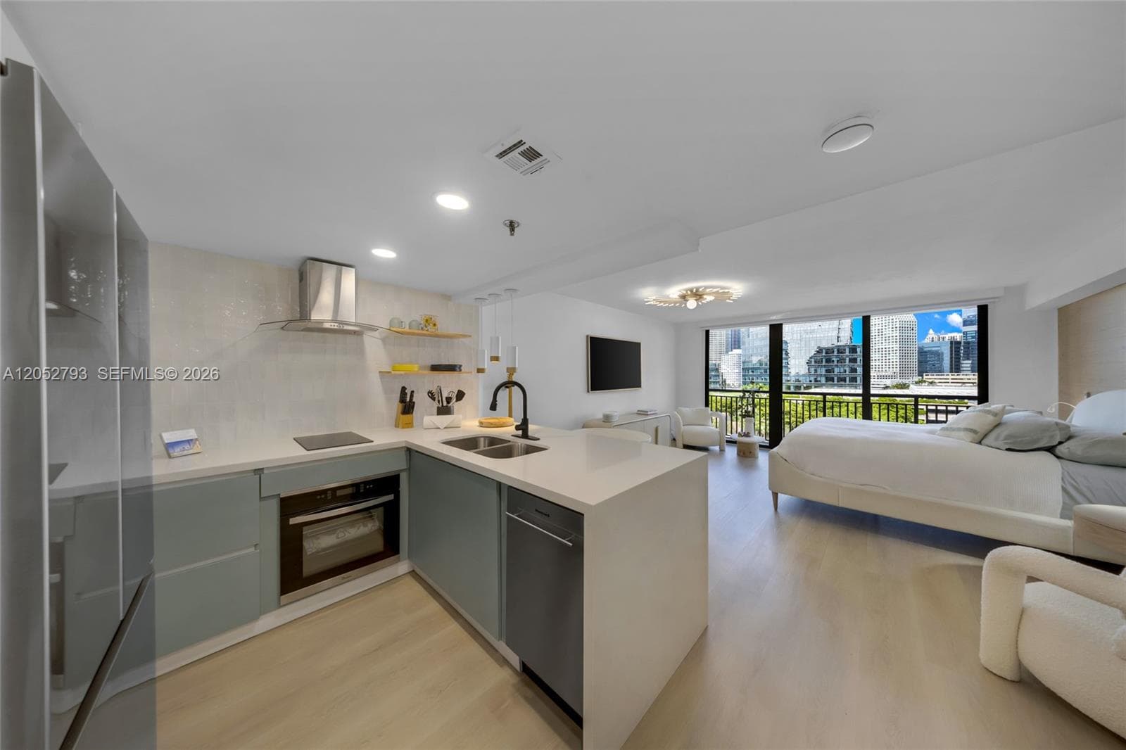 540 Brickell Key Dr # 809, Miami, FL 33131 photo 4