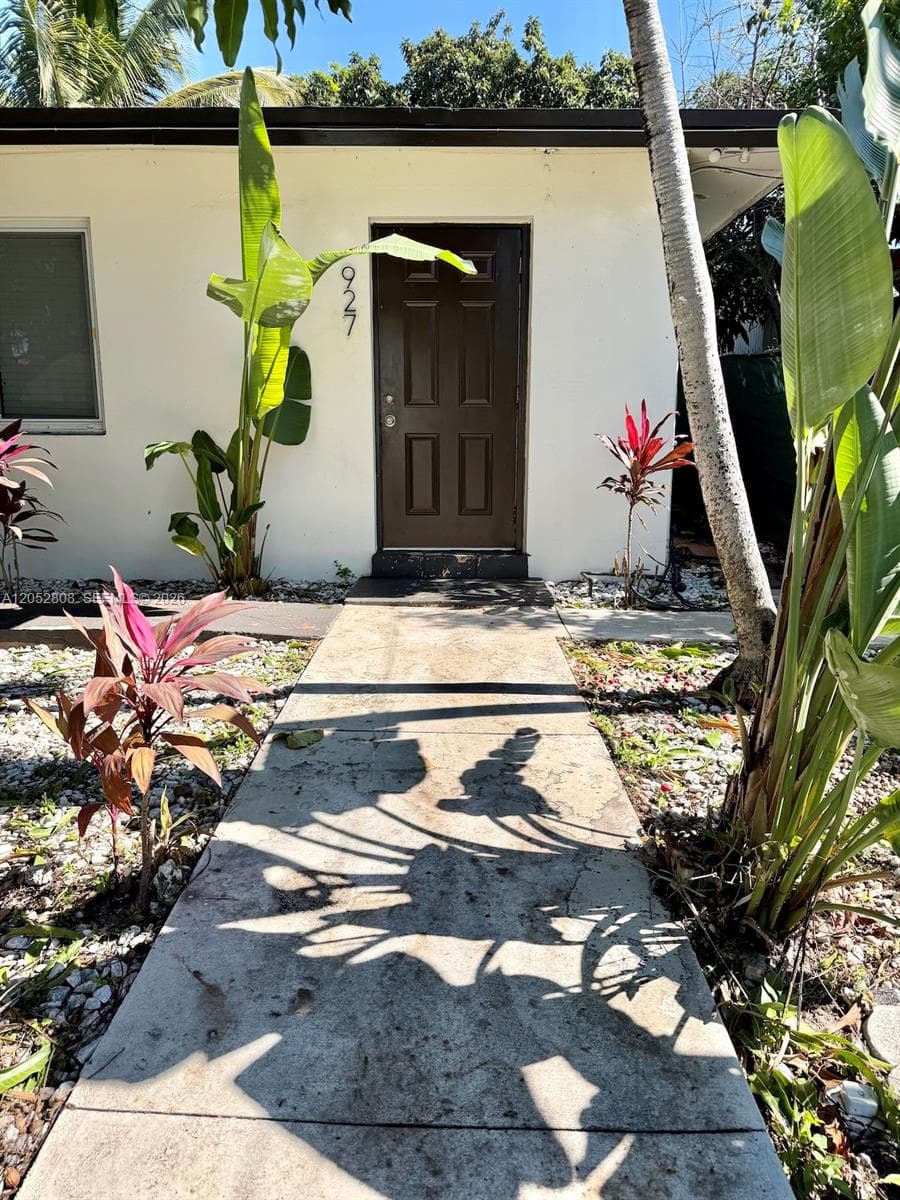 929 SW 12th Ave, Miami FL 33130 photo 4