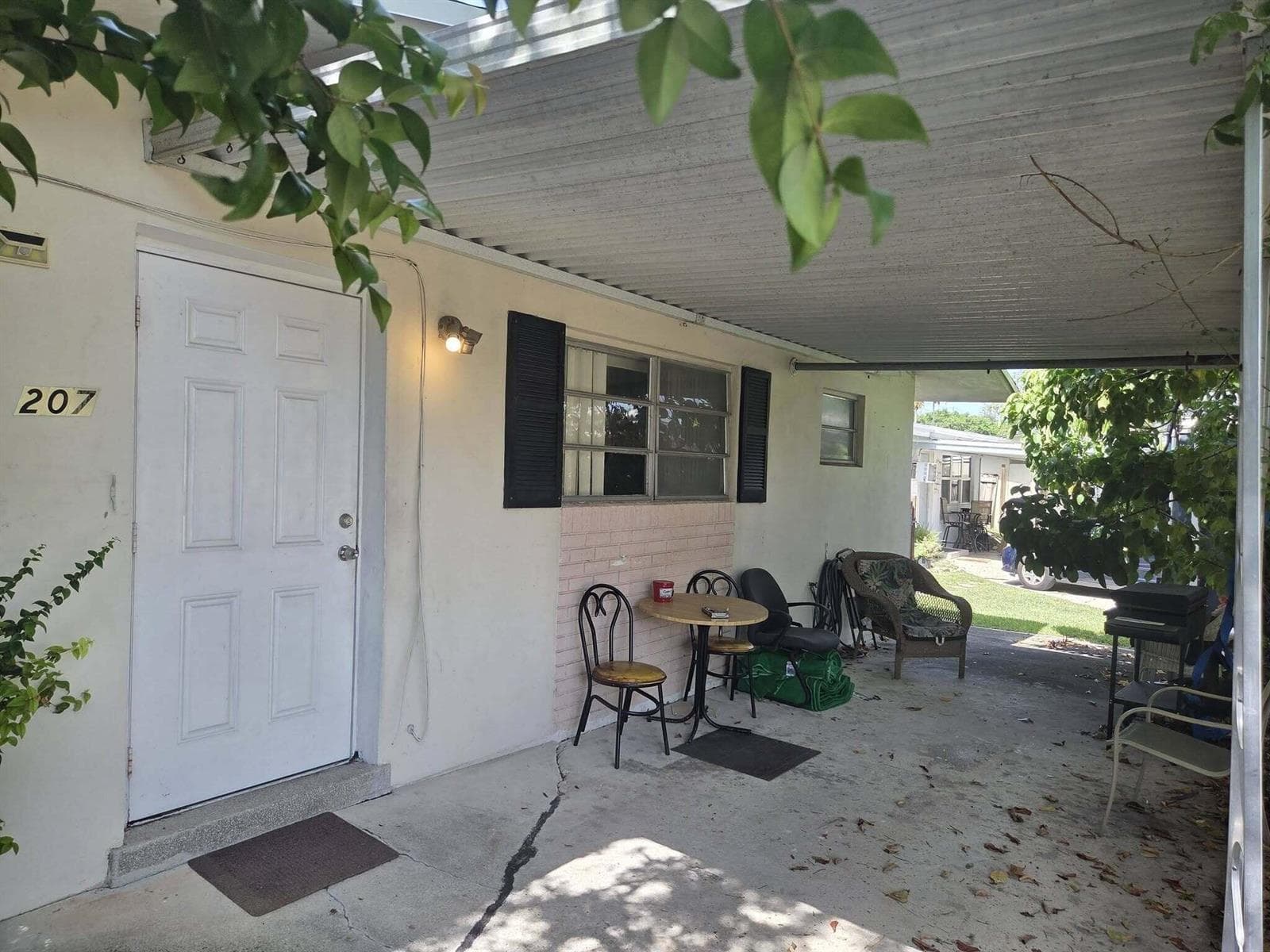 207 SE 7th Street, Dania Beach FL 33004 photo 2