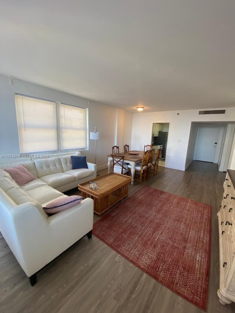 100 Lincoln Rd # 721, Miami Beach FL 33139 photo 3
