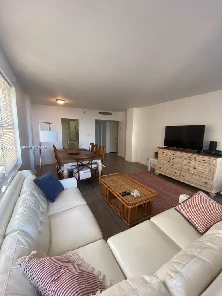 100 Lincoln Rd # 721, Miami Beach FL 33139 photo 4
