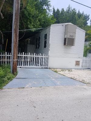 13621 NE 25th Ave # -, North Miami FL 33181 photo 2