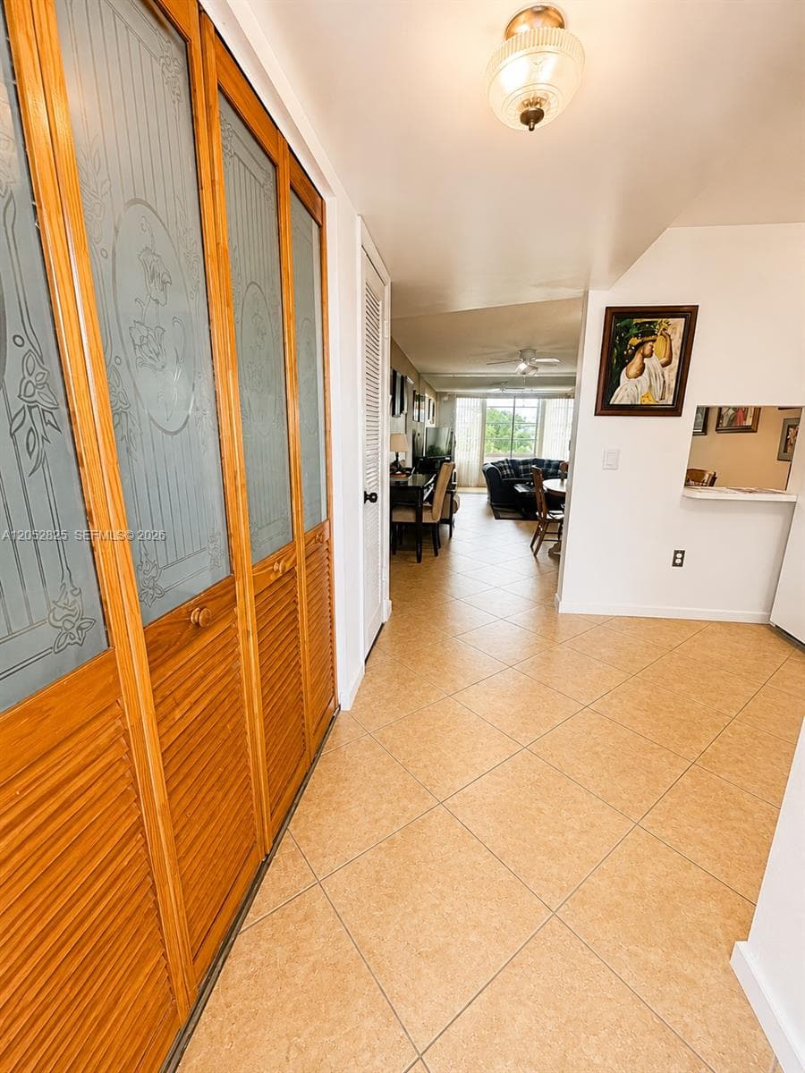 8220 Sunrise Lakes Blvd # 309, Sunrise FL 33322 photo 3