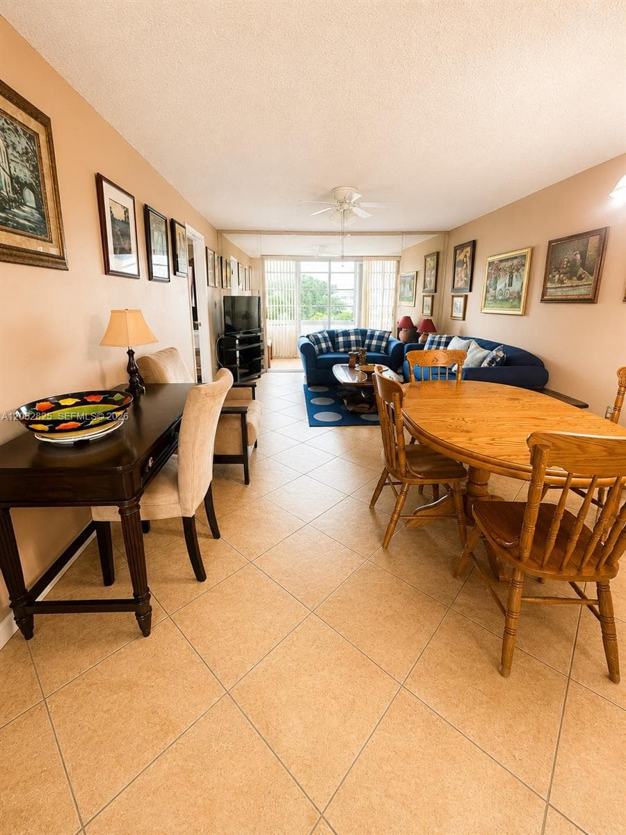 8220 Sunrise Lakes Blvd # 309, Sunrise FL 33322 photo 5