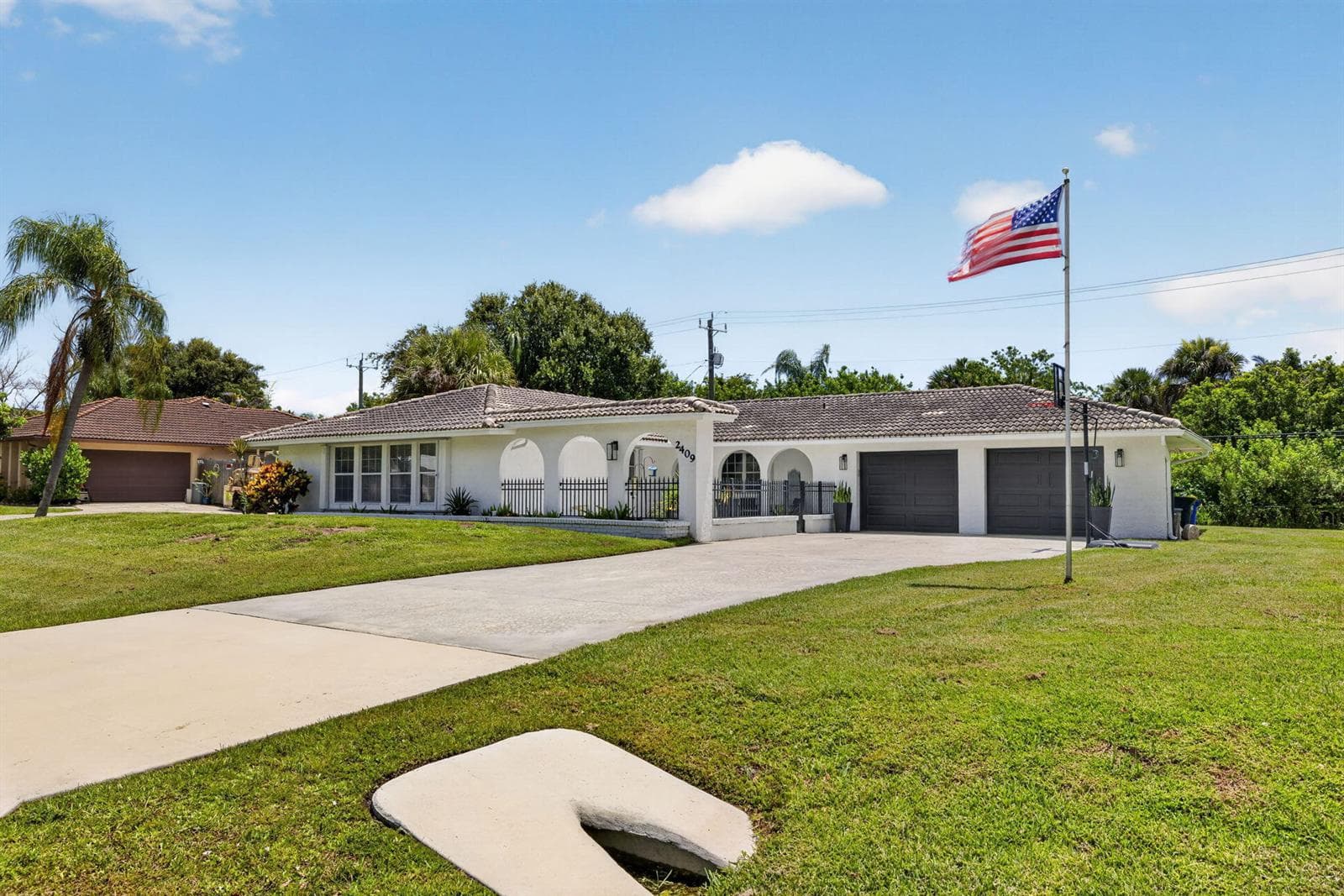 2409 NW Everglades Boulevard, Stuart FL 34994 photo 2