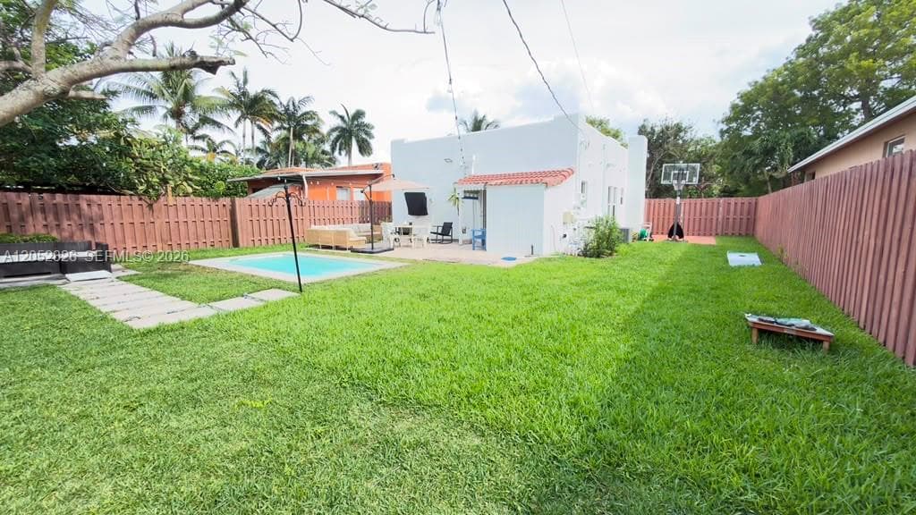 220 SW 5th St, Dania Beach FL 33004