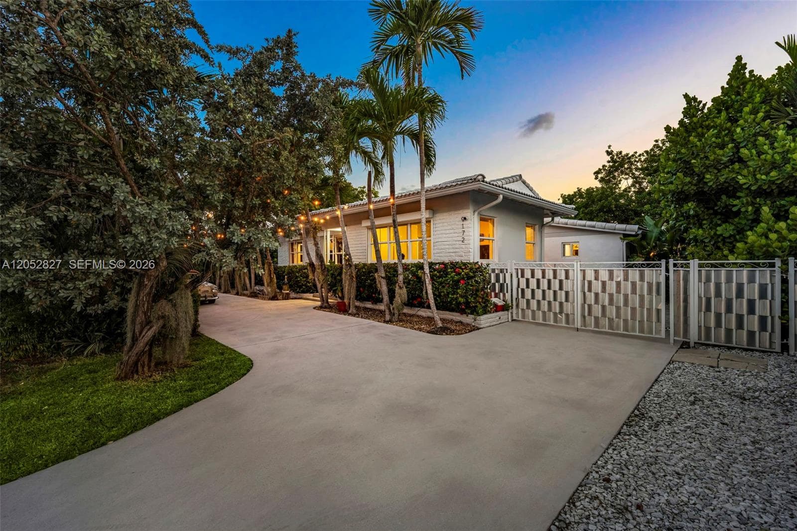 9172 Carlyle Ave, Surfside FL 33154 photo 4