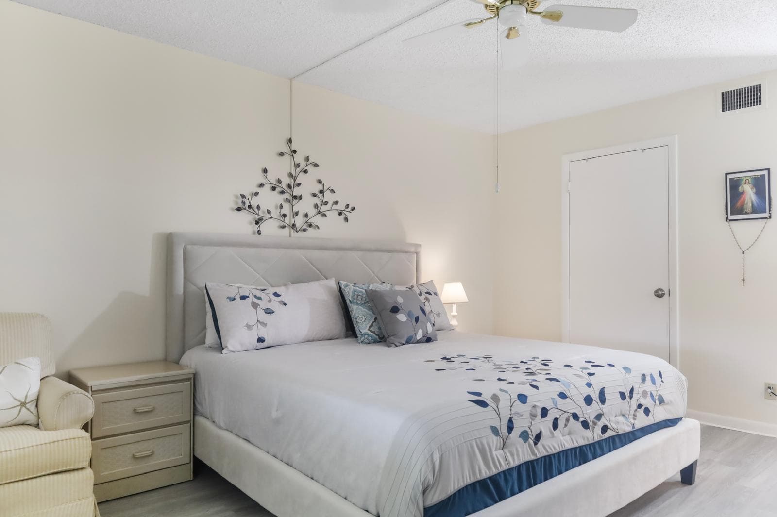 106 Lake Pine Circle # 1, FL 33463 photo 5