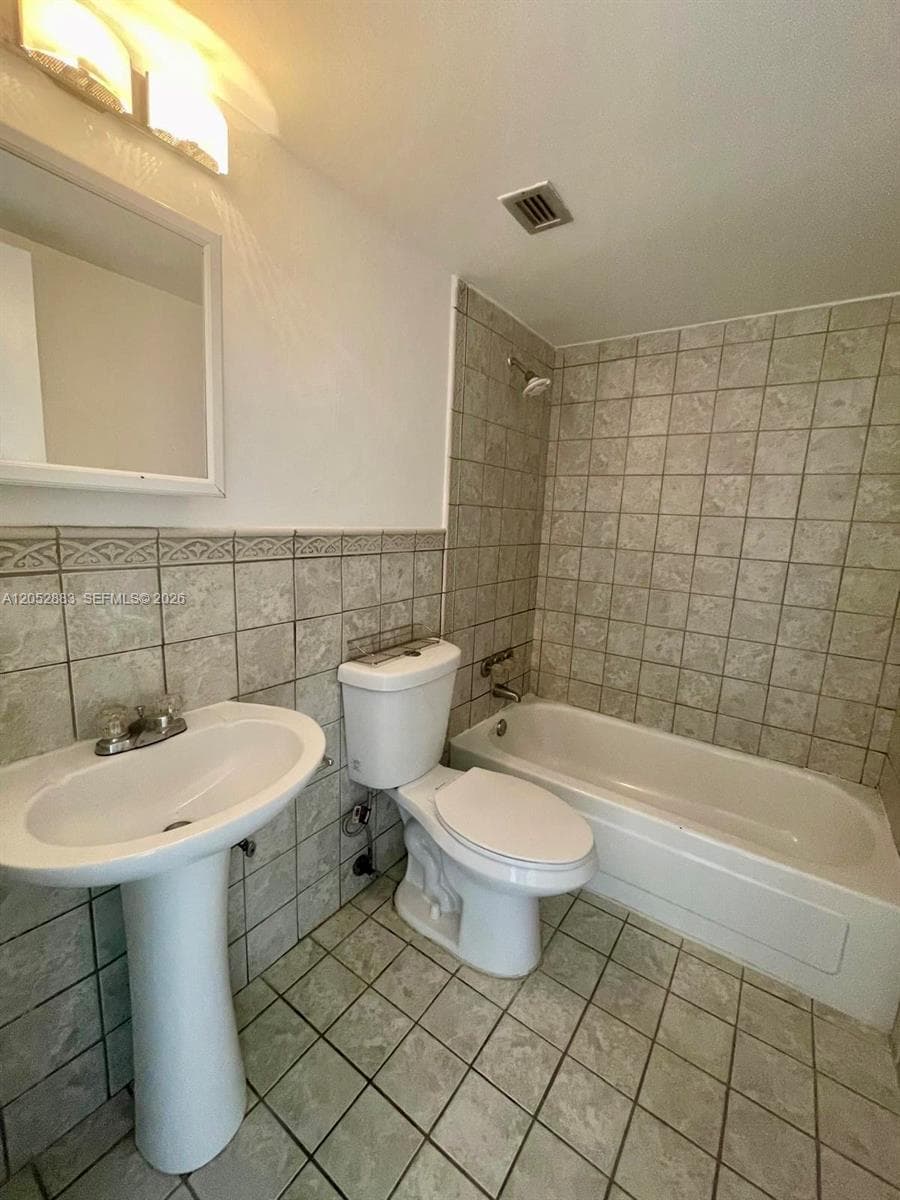 13155 Ixora Ct # 201, North Miami FL 33181 photo 4