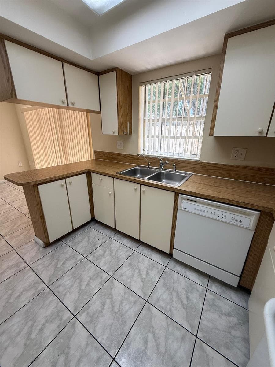 5232 SW 122ND Terrace # 5232, Cooper City FL 33330 photo 4